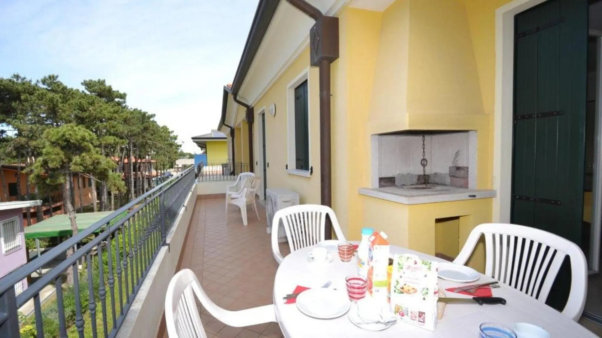 Charming Flat With A Big Terrace - Beahost Apartment Bibione