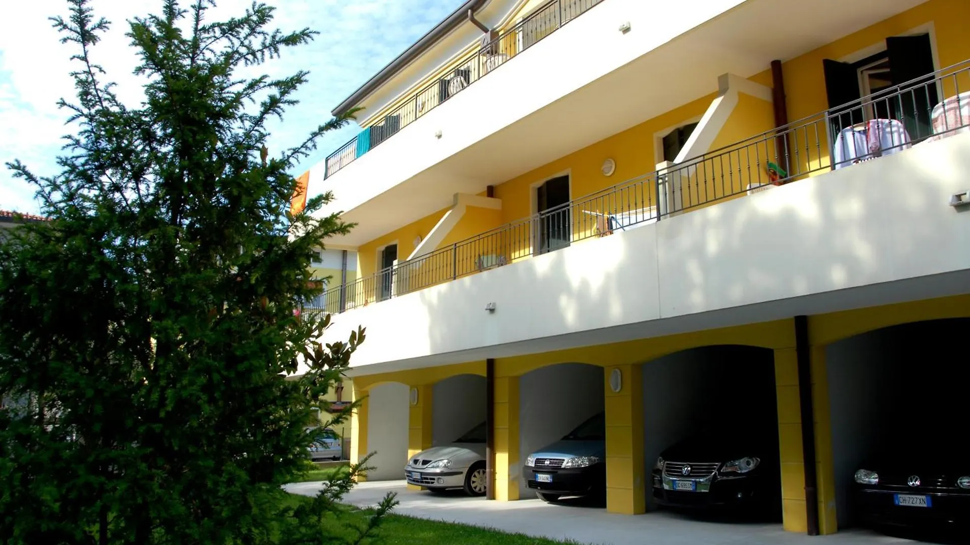Charming Flat With A Big Terrace - Beahost Apartment Bibione